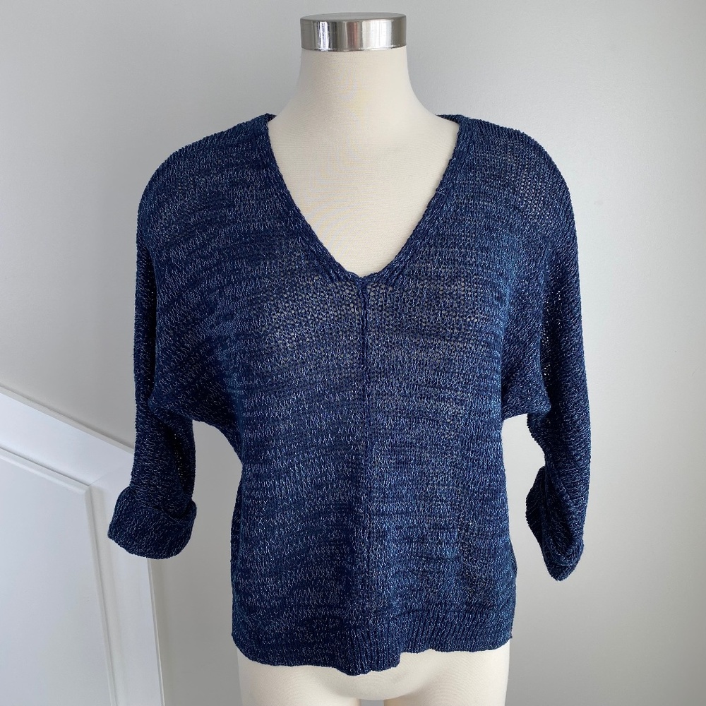 Sag Harbor V neck 3/4 sleeve lightweight sweater in navy blue marl - Size S